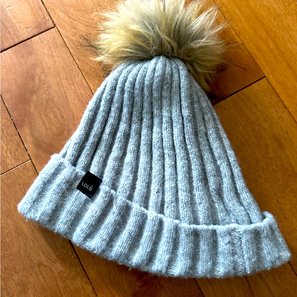 Lolë hat, very warm, excellent used condition